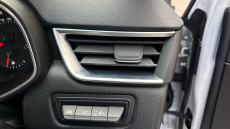 Renault Clio 1.0 TCe 100 Iconic 5dr Petrol Hatchback